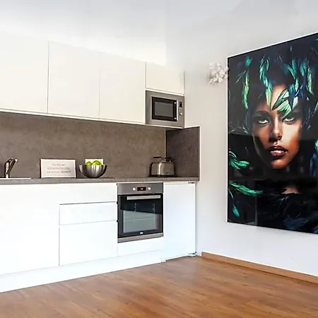 Ichzeit 4* كلوتن